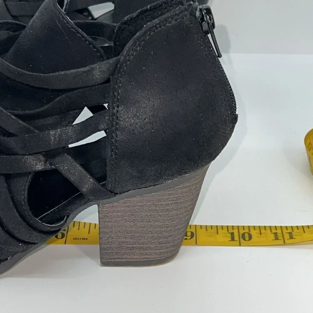 Super Cute Black High Heel Booties By Fergalicious. Size 7. - Picture 10 of 11
